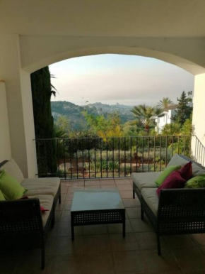 Peaceful apartment in the hills of Puerto Banus